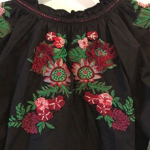 4/$25 Zara Embroidered Top